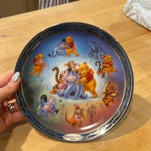 Hundred acre hugs happiness the Bradford exchange collector plate Disney